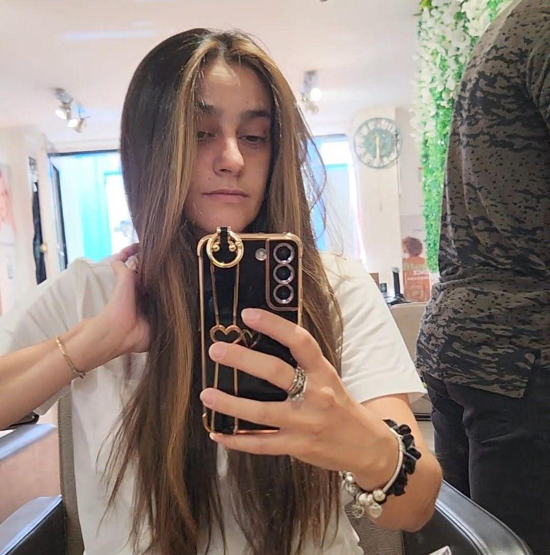 Olivia Michaels Hair Designer